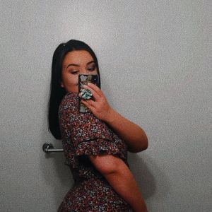 Meet your Posher, Abigail